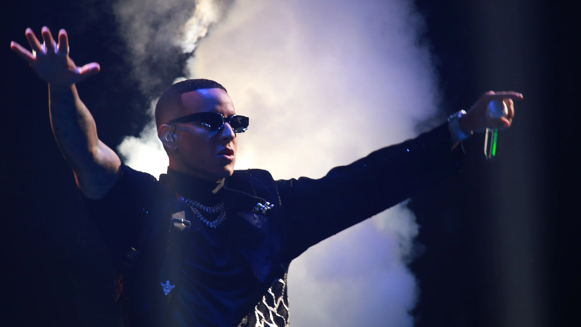 Daddy Yankee durante su concierto «La Meta» en el Coliseo de Puerto Rico José Miguel Agrelot el 30 de noviembre de 2023 en San Juan, Puerto Rico.