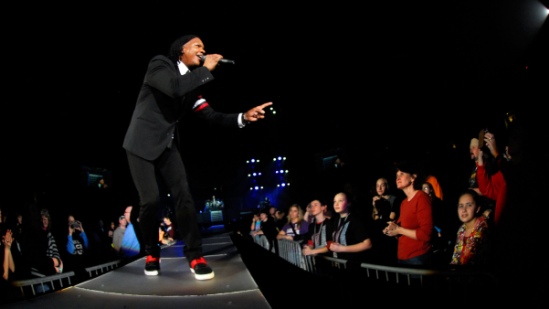 Michael Tait performs for an audience